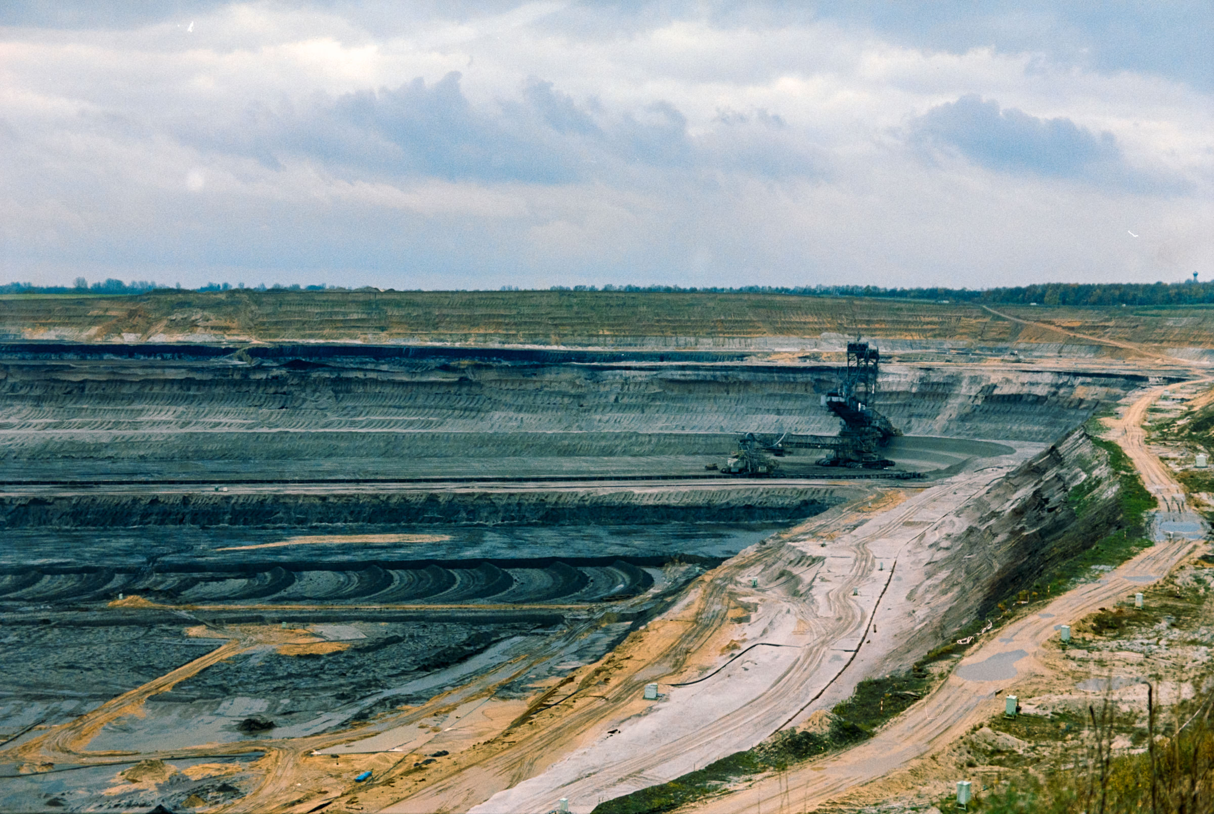 AHP film 2004 11 002 sc240828 img16 NLP